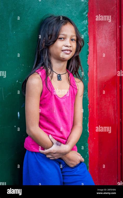 filipino girl picture 18 years old
